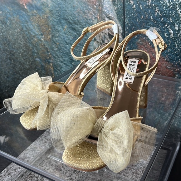 Tess Block Heel With Poof - Picture 5 of 12